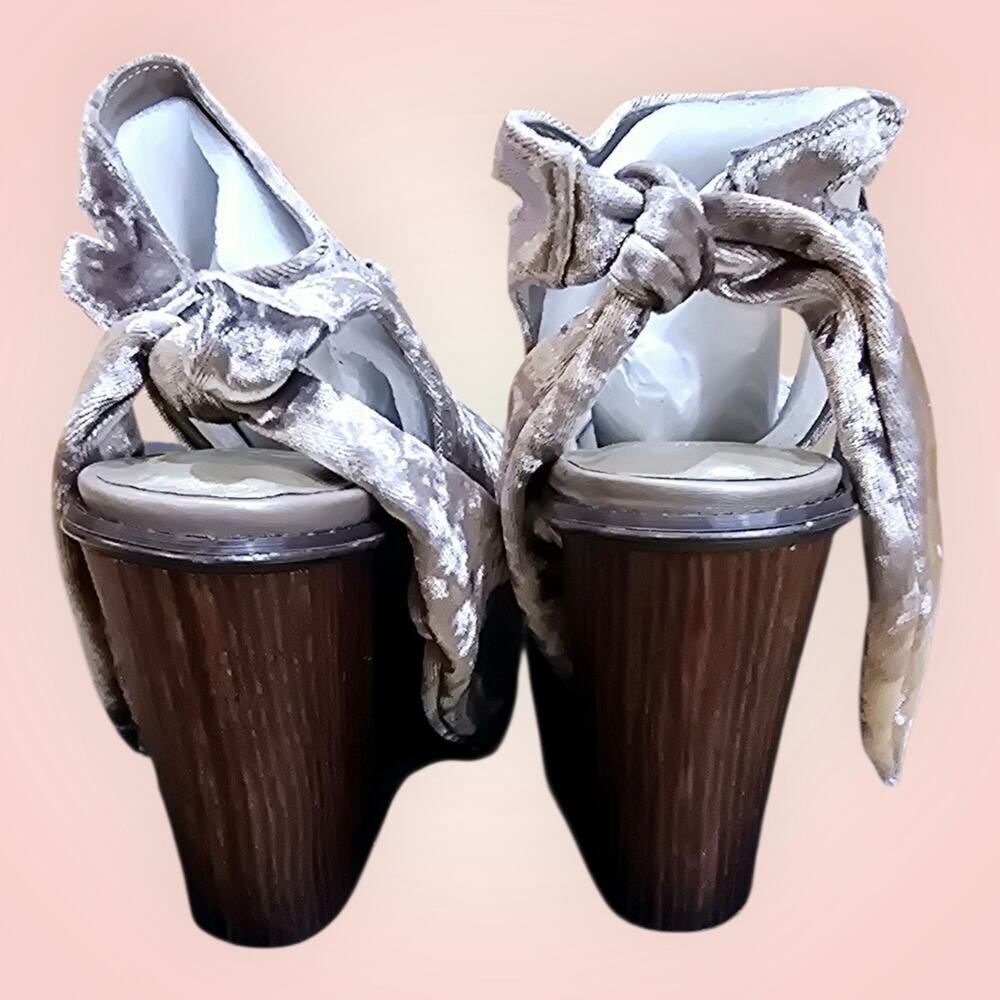 NIB Very Volatile Los Angeles Platform Sandels Shoes Kimbra Style Size 8 Taupe - Picture 5 of 12